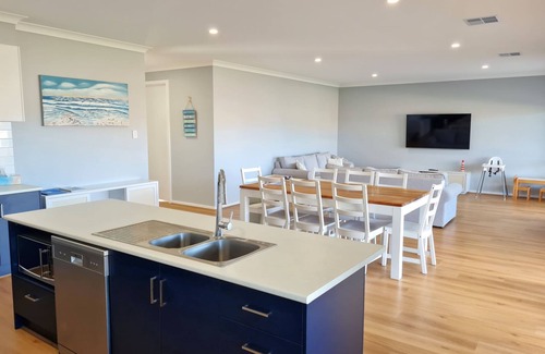 Moonta Bay House | Sun of a Beach, Moonta Bay