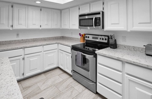 South Scottsdale House | Sun or Shade: Clean, 2 Patios. Enclosed Private Backyard, Pet Friendly, Family Friendly, Walkable