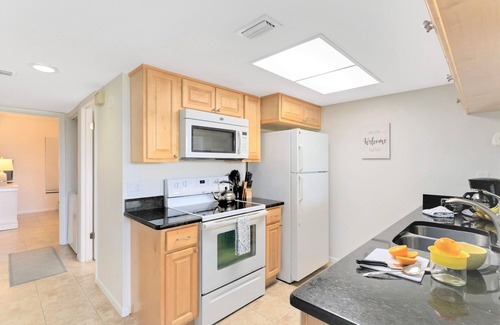 Port Canaveral Condo | Sun & Sand Getaway Double Patio & Steps to Pool & Beach