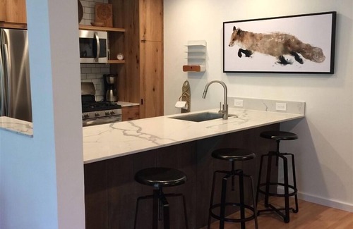 Ketchum Condo | Sun Valley #121-Cozy, Modern Bungalow, Steps away from the gondola & River Run Lodge!