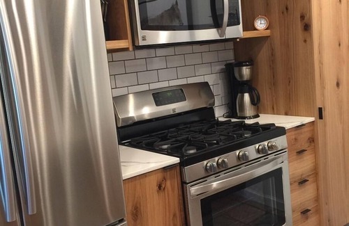 Ketchum Condo | Sun Valley #121-Cozy, Modern Bungalow, Steps away from the gondola & River Run Lodge!