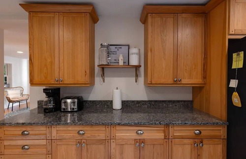 Sunapee House | Sunapee Harbor Home Drive to Mountain 7-Bed Pet Friendly Arcade Walk to Marina