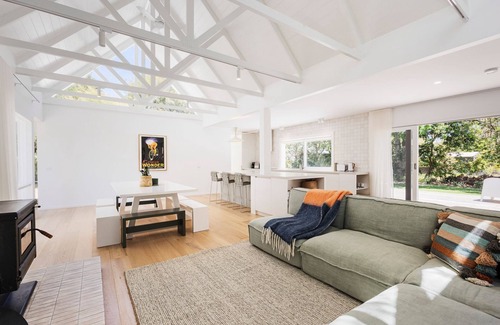 Merricks Beach House | Sunbather - Merricks Beach
