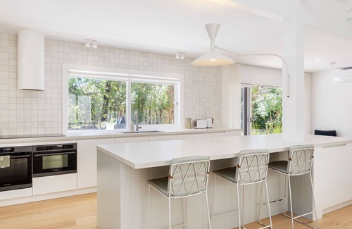 Merricks Beach House | Sunbather - Merricks Beach