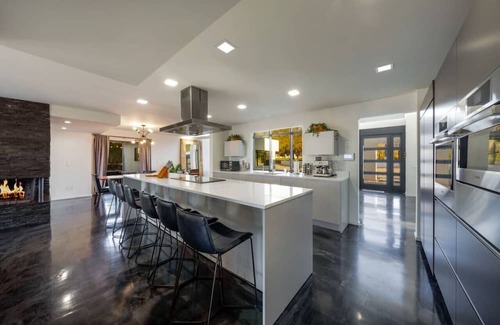 Tucson Apartment | Suncrest Compound (Mike Morgan)