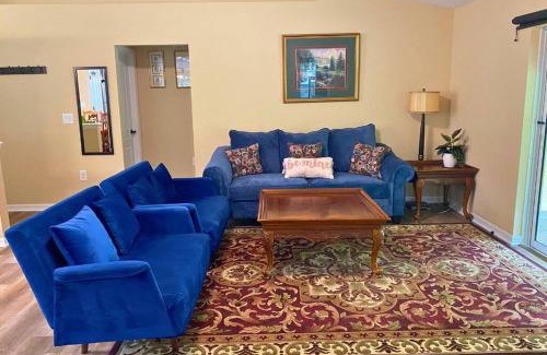 Highlands House | Sundance' Acres Peaceful and Private New House with Hot Tub and Fire Pit