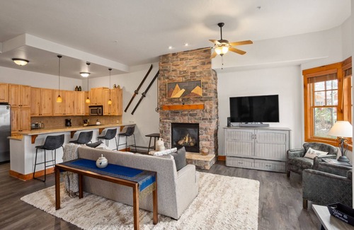 Steamboat Springs Condo | *Sundance Creek 103* Walk to Shops, Dining & Groceries, Hot Tub, Garage, W/D