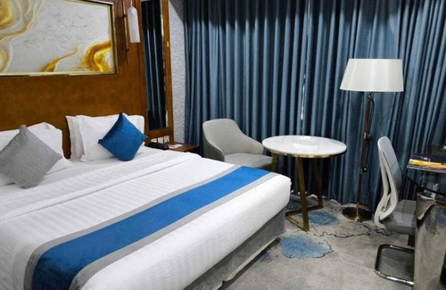 As Sulimaniyah Hotel | Sunday Hotel Kingdom Towers Formerly