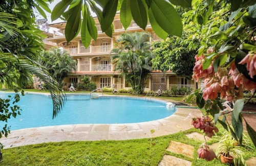 Saunta Vaddo Apartment | SundeckAvenue! 1BHK Luxury Apartment with pool Gym and WiFi