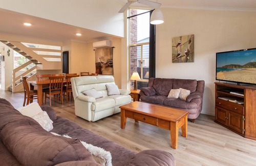 Boomerang Beach House | Sundowner @ Boomerang Beach