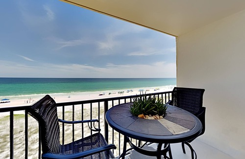 Navarre Beach Condo | Sundunes #142 | Steps to Beach, Gorgeous Views!