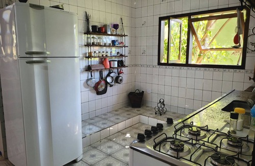 Praia Grande House | Sunhouse Ilhabela: Sobrado Divertido, Cheio de Artes, Próximo à Praia e Trilhas