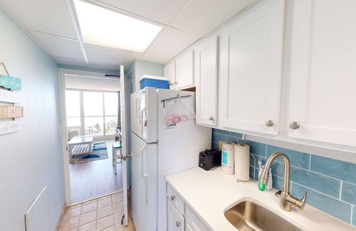 North Litchfield Beach Apartment | Sunkissed Escape In The Heart Of Pawleys Island | Oceanfront Suite