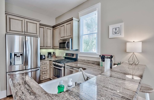 Sunnyside House | "Sunkissed" Home with Private Pool in Carillon Beach. 3 min walk to the beach!