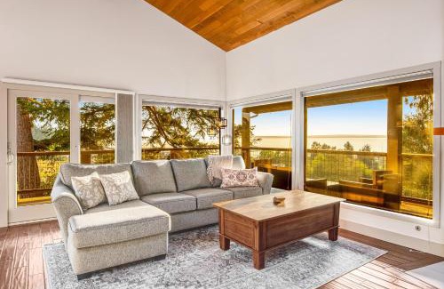 Clinton House | Sunlight Vista