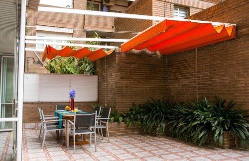 Dreta de l'Eixample Apartment | Sunlit 80m² Barcelona Oasis with Expansive 52m² Terrace