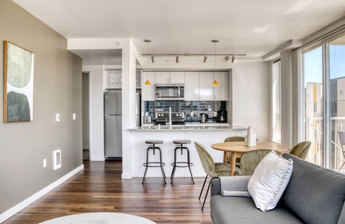 Wilburton Apartment | Sunlit Bellevue 2BR w/Gym & W/D, near Spring District, by Blueground