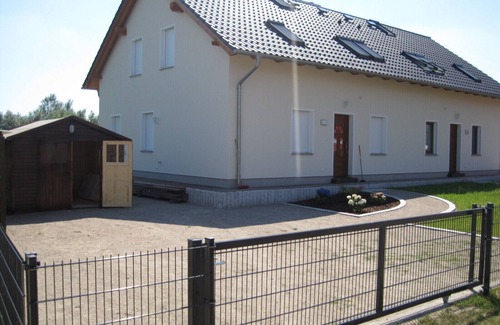 Kamminke House | SÜNN & BRIES directly on the beach: large house with fenced garden+kayaks+DSL
