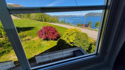 Nesset House | Sunndalsfjord Cottages Fredsvik Meisalstranda 455,506 og 508