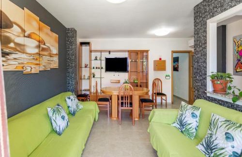 Garrucha Apartment | Sunny Apartment Near Paseo