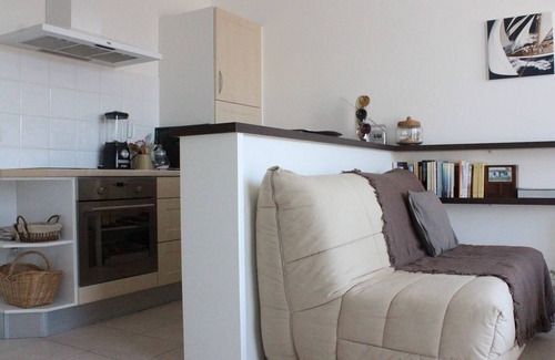 Port District Apartment | Sunny Balcony Apartment near Beach and Shops - Châtelaillon-Plage