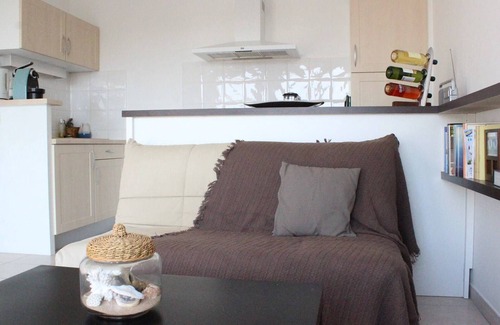 Port District Apartment | Sunny Balcony Apartment near Beach and Shops - Châtelaillon-Plage
