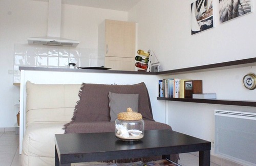 Port District Apartment | Sunny Balcony Apartment near Beach and Shops - Châtelaillon-Plage