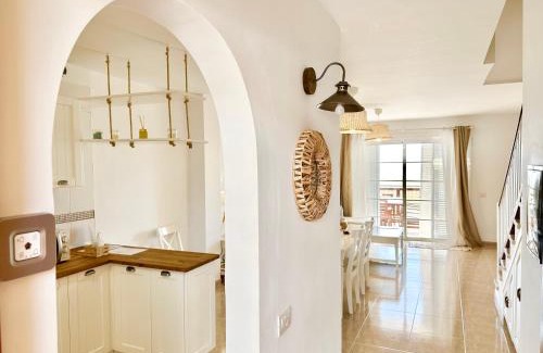 Arenas del Mar House | Sunny Beach Villa - El Medano