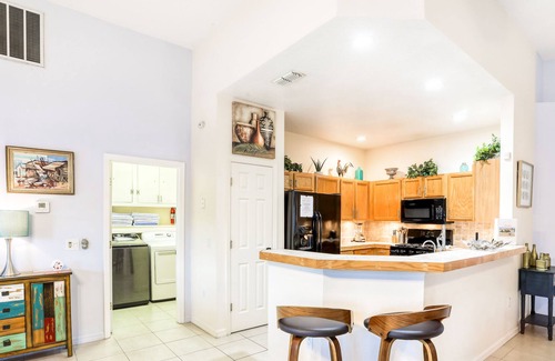 Bridgewater Crossing House | Sunny Central Florida getaway with screened pool, patio, central AC, & W/D