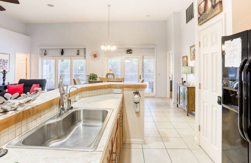Bridgewater Crossing House | Sunny Central Florida getaway with screened pool, patio, central AC, & W/D