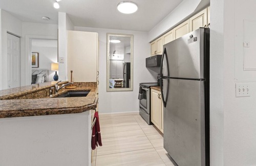 Hudson Bayou Apartment | Sunny Central Sarasota Retreat