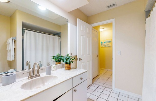 Deep Creek House | Sunny charmer with enclosed pool, grill, smart TVs, & central AC - dog-friendly