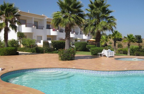 Albardeira Apartment | SUNNY GRD FLR APT SEA VIEW+POOL+WALK TO BEACH MARINA&TOWN+GREAT WIFI&FREEVIEW TV