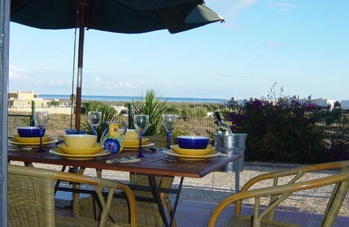 Albardeira Apartment | SUNNY GRD FLR APT SEA VIEW+POOL+WALK TO BEACH MARINA&TOWN+GREAT WIFI&FREEVIEW TV