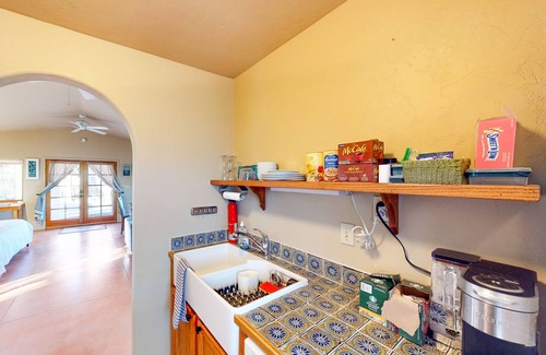 Tucson House | Sunny guest house with private washer/dryer & central AC - dog-friendly