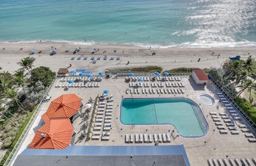 Sunny Isles Beach Apartment | Sunny Isles Beach Retreat with Resort Perks!