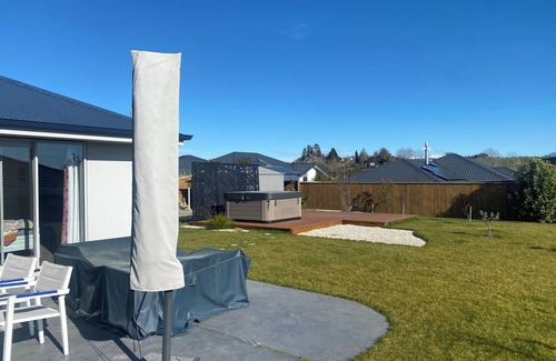 Mapua House | Sunny little heaven in Māpua