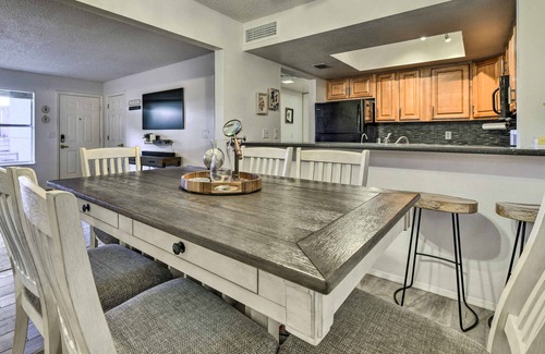 Dobson Ranch Condo | Sunny Mesa Abode, 6 Mi to ASU & Aquarium!