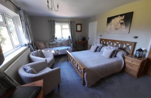 Bourton Bed & Breakfast | Sunny Nest