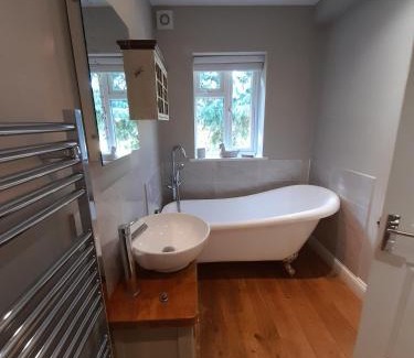 Bourton Bed & Breakfast | Sunny Nest