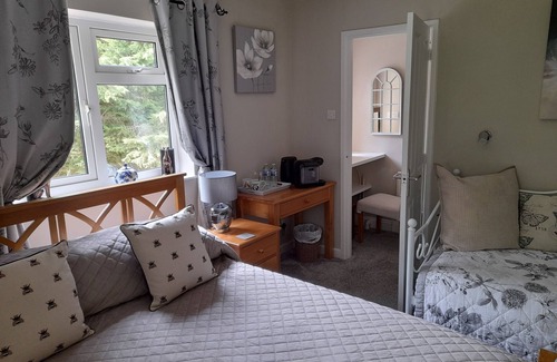 Bourton Bed & Breakfast | Sunny Nest