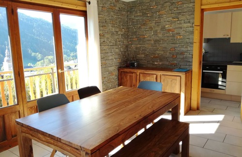 Le Grand-Bornand Apartment | Sunny, quiet apartment, 5 minutes from the village, wifi (pets welcome)