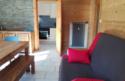 Le Grand-Bornand Apartment | Sunny, quiet apartment, 5 minutes from the village, wifi (pets welcome)