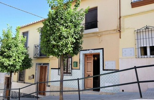 Rute House | Sunny Rute Villa with Pool