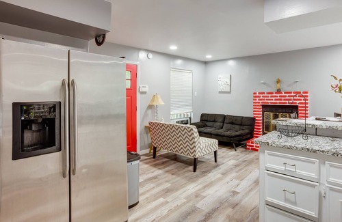 Willis House | Sunny Willis Escape w/Deck & Lake Access!