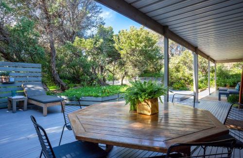 Sorrento House | SunnySide at Sorrento: walk to beach & village