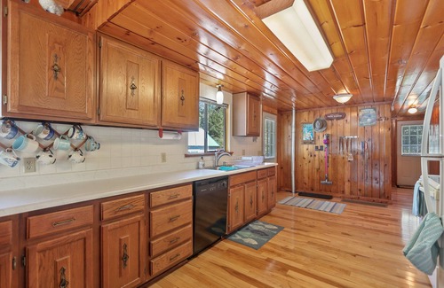 Loon Lake House | Sunnyside Beach Retreat-a great place to build memories