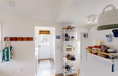 Brewster Cottage | Sunrise Cottage Brewster - 1 Bed Cottage, Perfect for a Cozy Getaway!