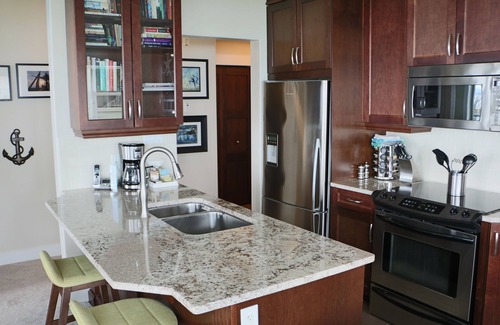 North Oyster Condo | Sunrise Cove Apt at Inn of The Sea | Seaview, pool, hot tub & more