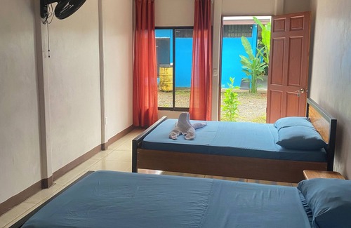 Drake Bay Bed & Breakfast | Sunrise